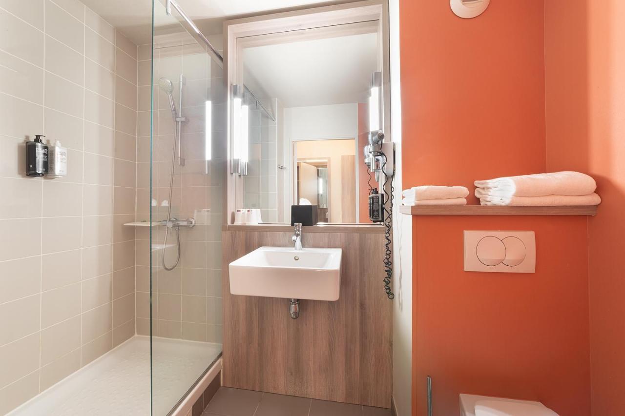 Ibis Styles Versailles Quentin En Yvelines Hotel 3*